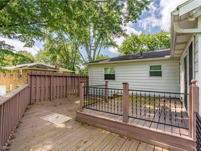 2263 Dewport Drive, Akron, OH 44312 Photo 24