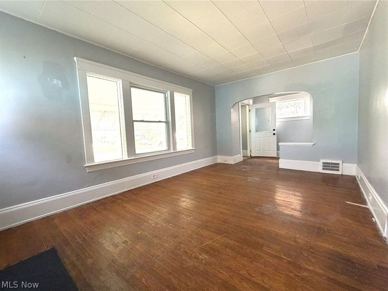 12516 Cornado Avenue, Cleveland, OH 44108 Photo 12