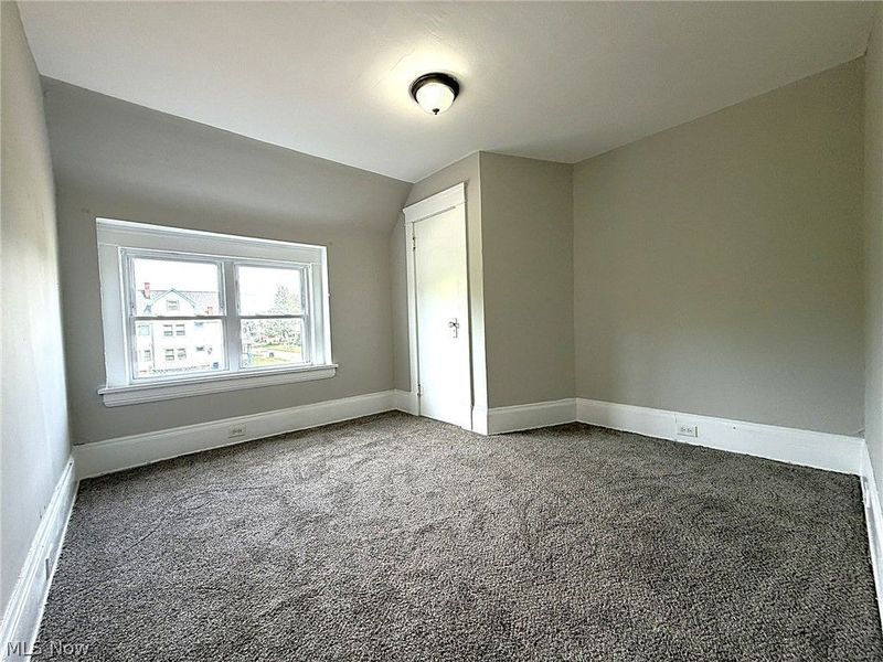 12516 Cornado Avenue, Cleveland, OH 44108 Photo 17