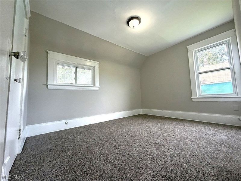 12516 Cornado Avenue, Cleveland, OH 44108 Photo 28