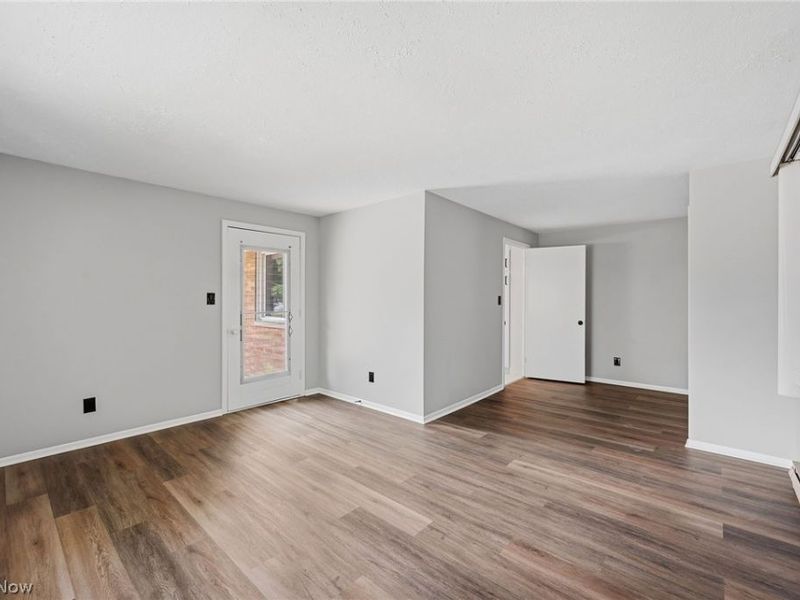 333 E Ridgewood Drive, Seven Hills, OH 44131 Photo 16