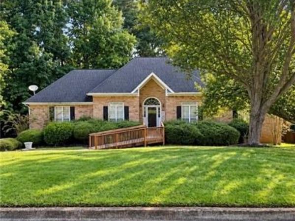 5583 Shanon View, Douglasville, GA 30135