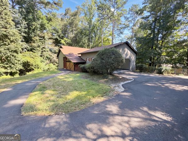 2674 Skylane Drive, Marietta, GA 30062