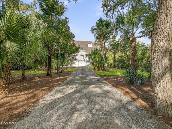 207 Military Road , St. Simons Island, GA 31522