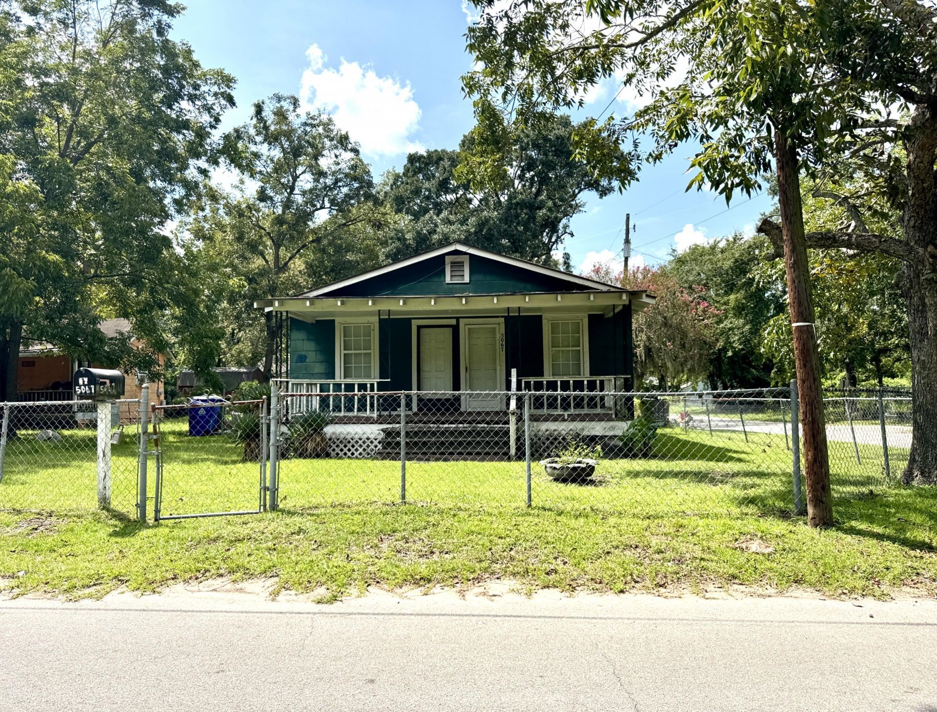 5067 Railroad Avenue Photo 1