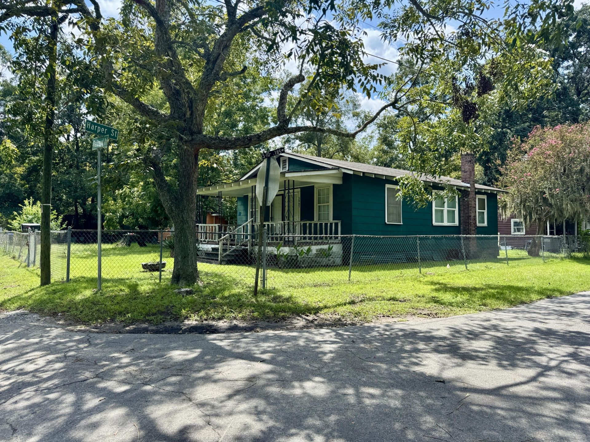 5067 Railroad Avenue Photo 2