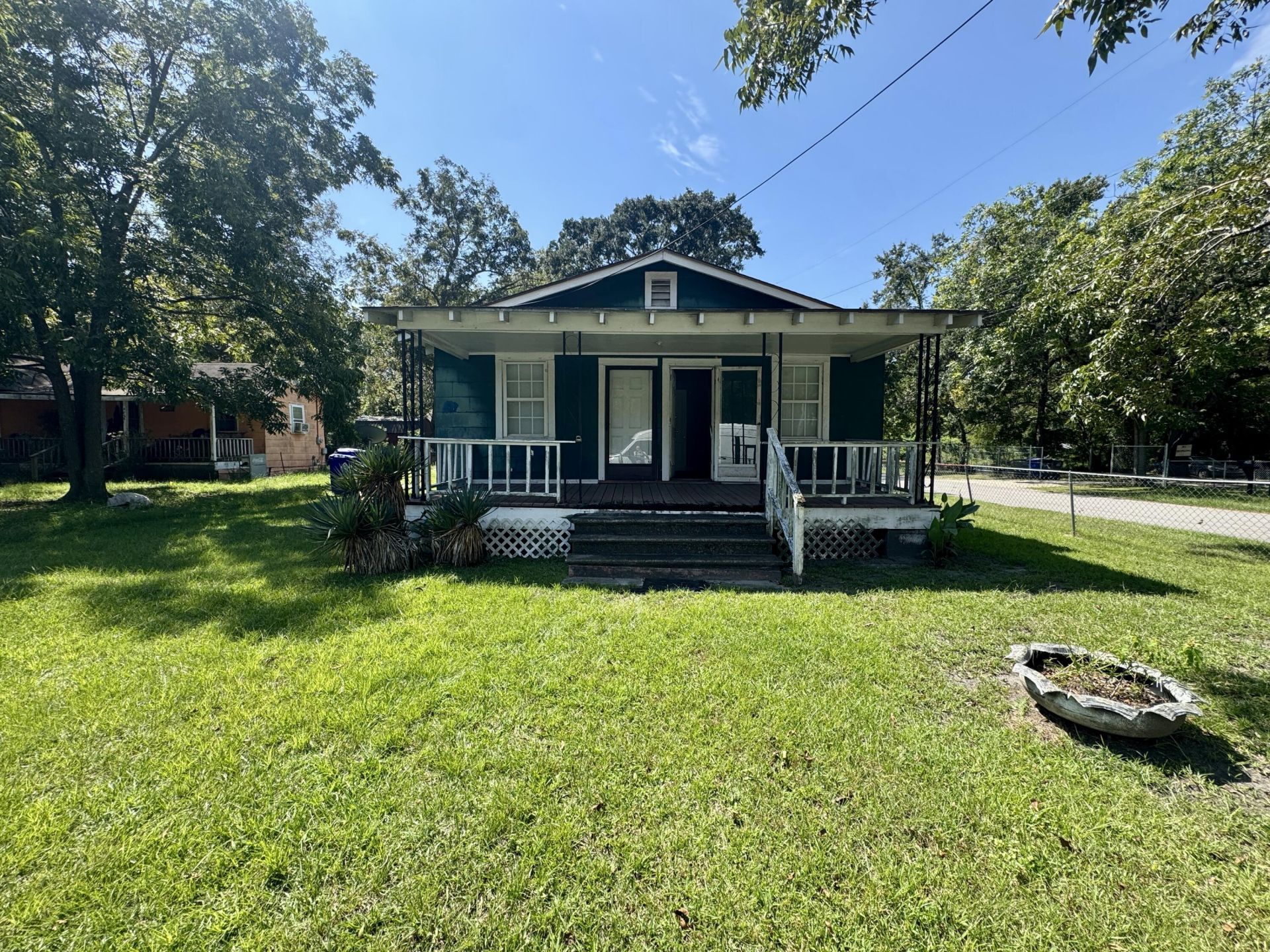 5067 Railroad Avenue Photo 4