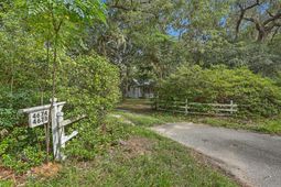 4674 Maybank Highway photo 4