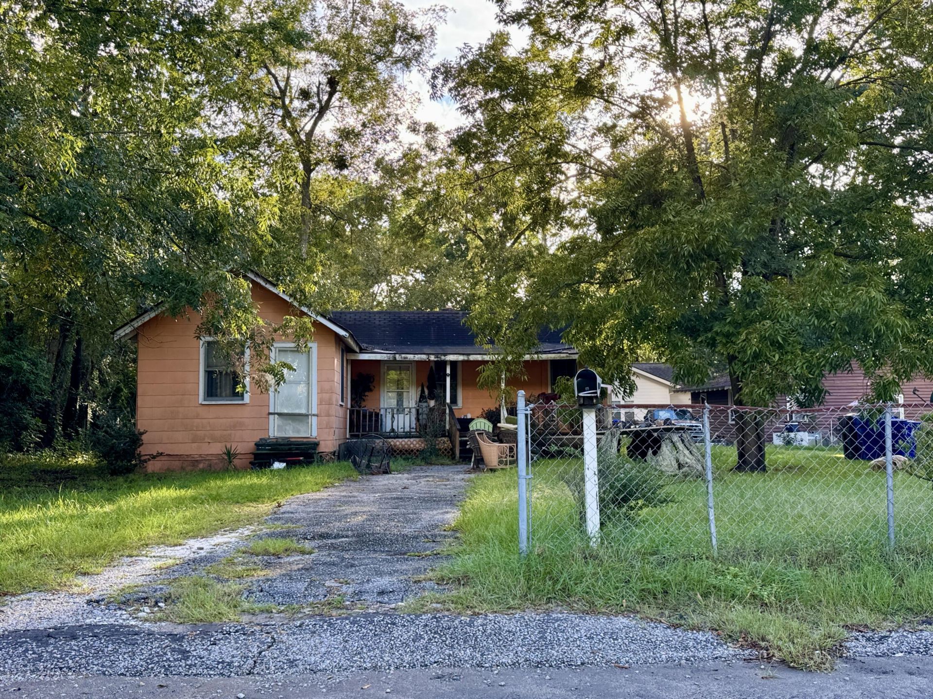 5063 Railroad Avenue Photo 2