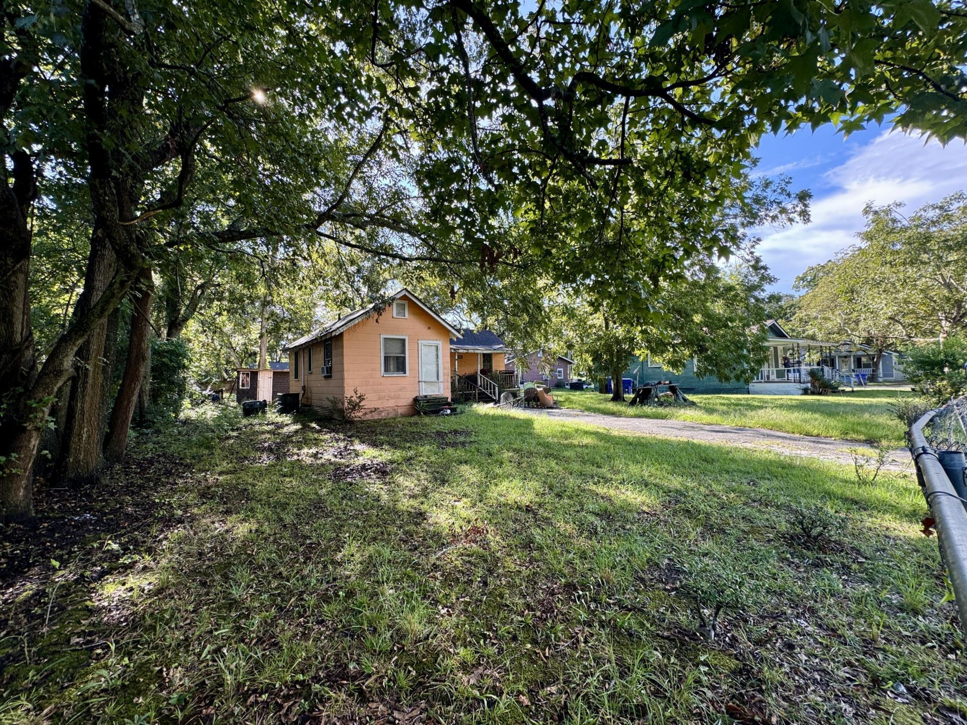 5063 Railroad Avenue Photo 5