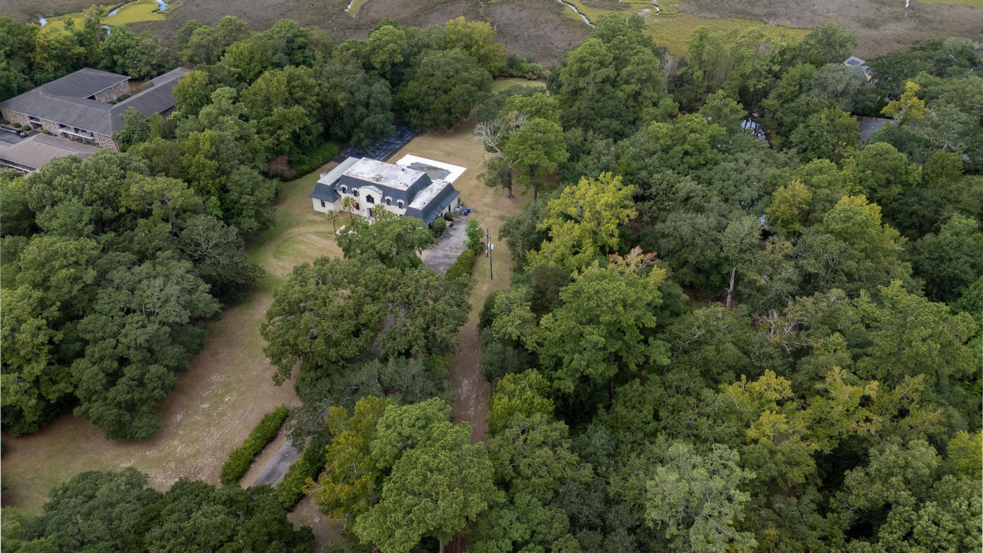 1460 River Front Drive  Photo 33