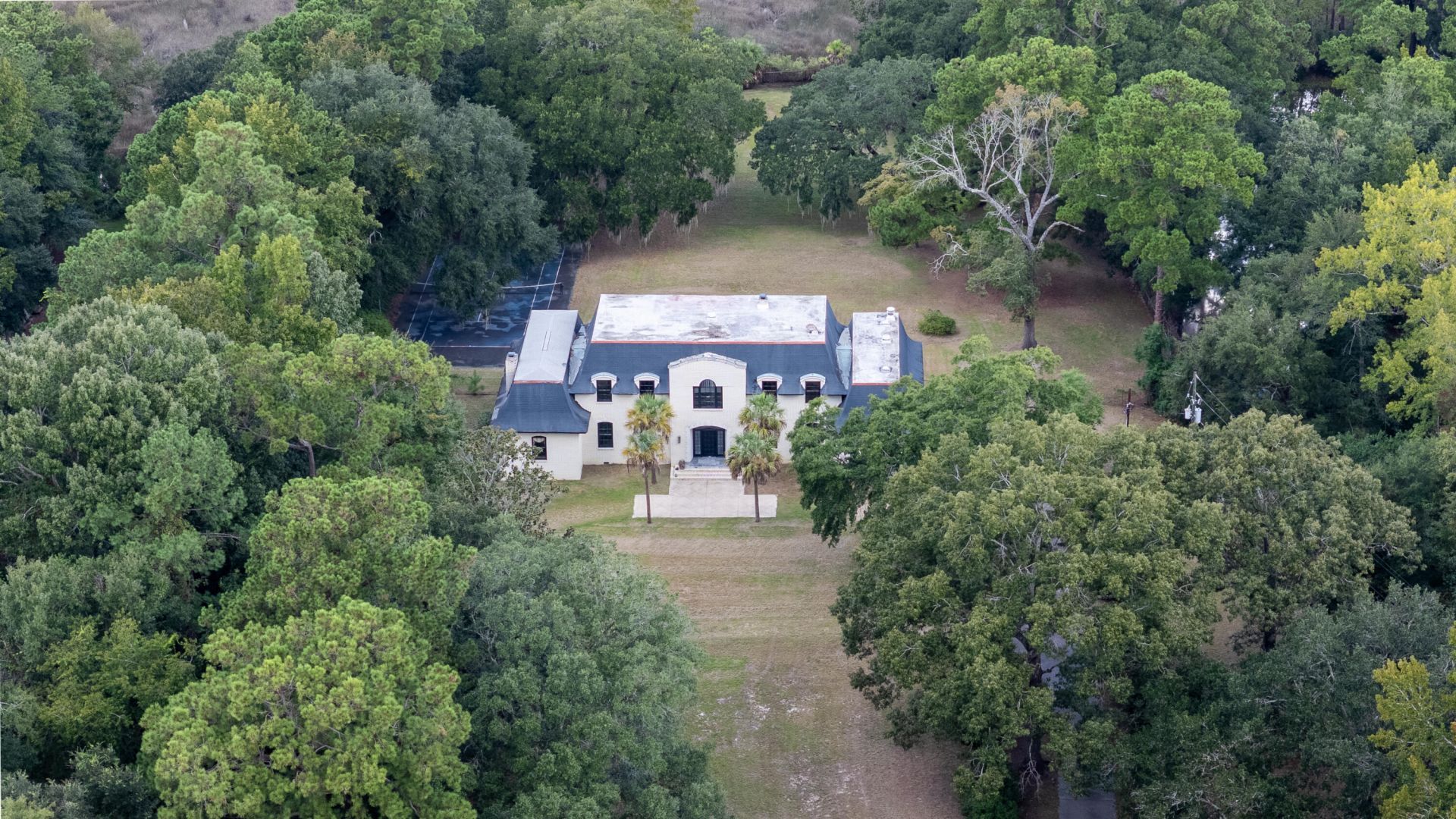 1460 River Front Drive  Photo 5