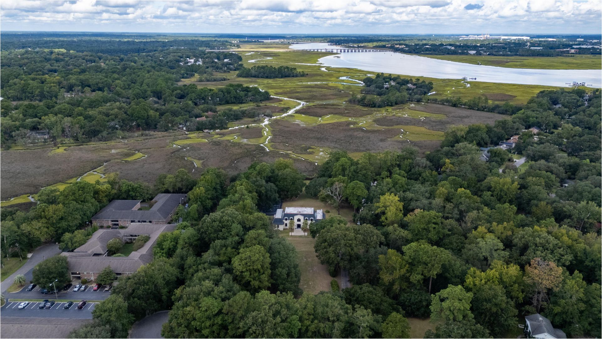 1460 River Front Drive  Photo 6
