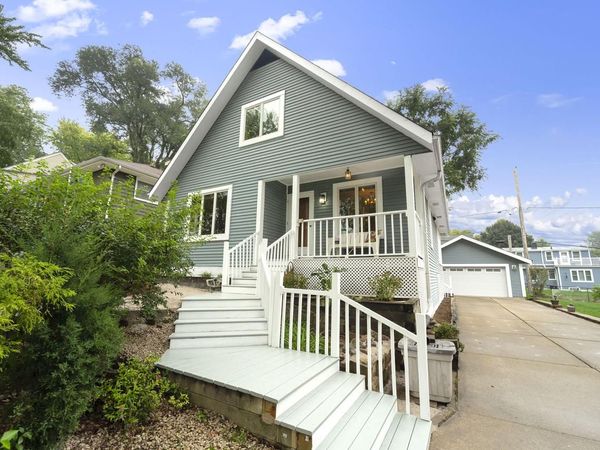 250 N 115th STREET, Wauwatosa, WI 53226