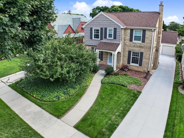 2520 Lefeber AVENUE, Wauwatosa, WI 53213