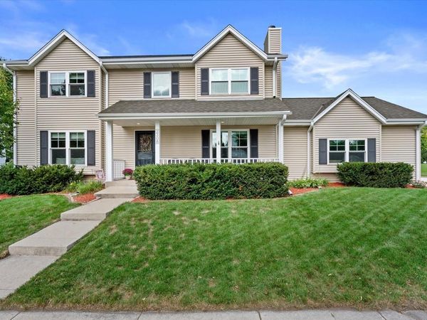 2308 Patrick LANE, Waukesha, WI 53188