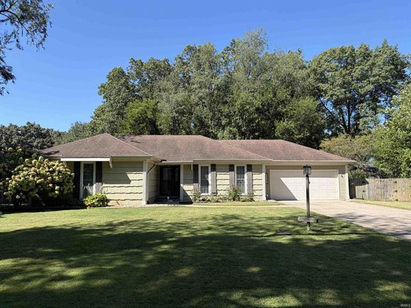 53195 NE Haddington Drive, South Bend, IN 46635