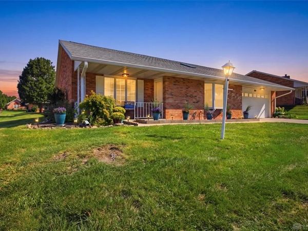 1813 Primrose Lane, Fairborn, OH 45324