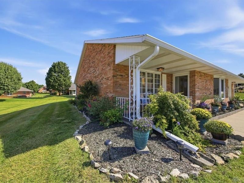 1813 Primrose Lane, Fairborn, OH 45324 Photo 2