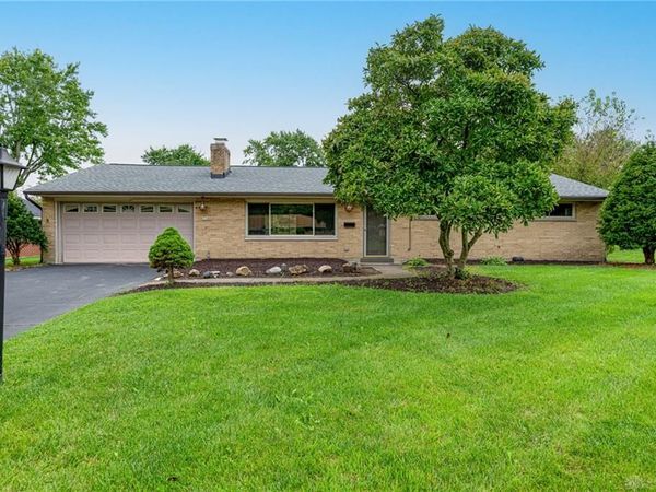 1100 Donson Drive, Kettering, OH 45429