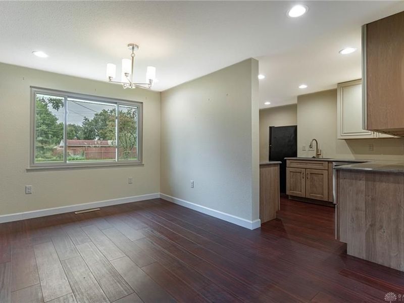1100 Donson Drive, Kettering, OH 45429 Photo 8