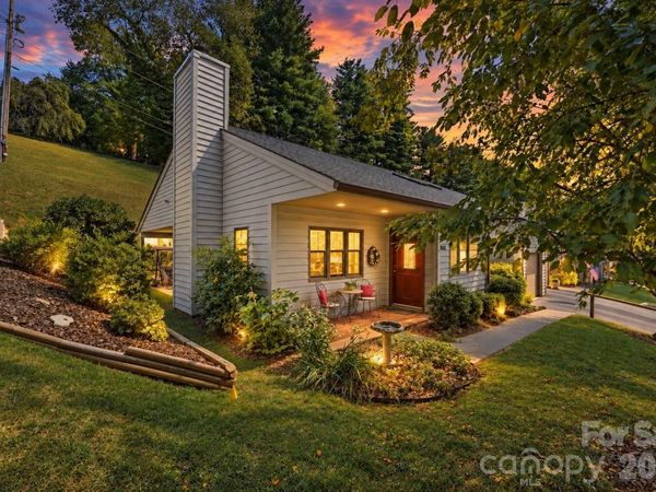 310 Robertson Street , Burnsville, NC 28714