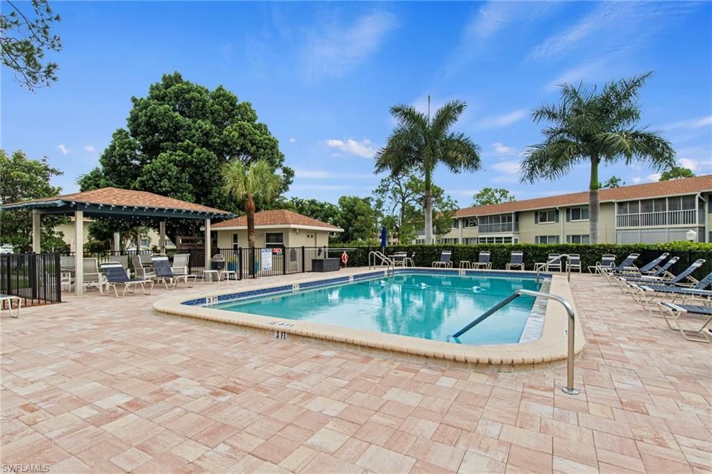 259 Winners Cir, Unit 4, Naples, FL 34112 Photo