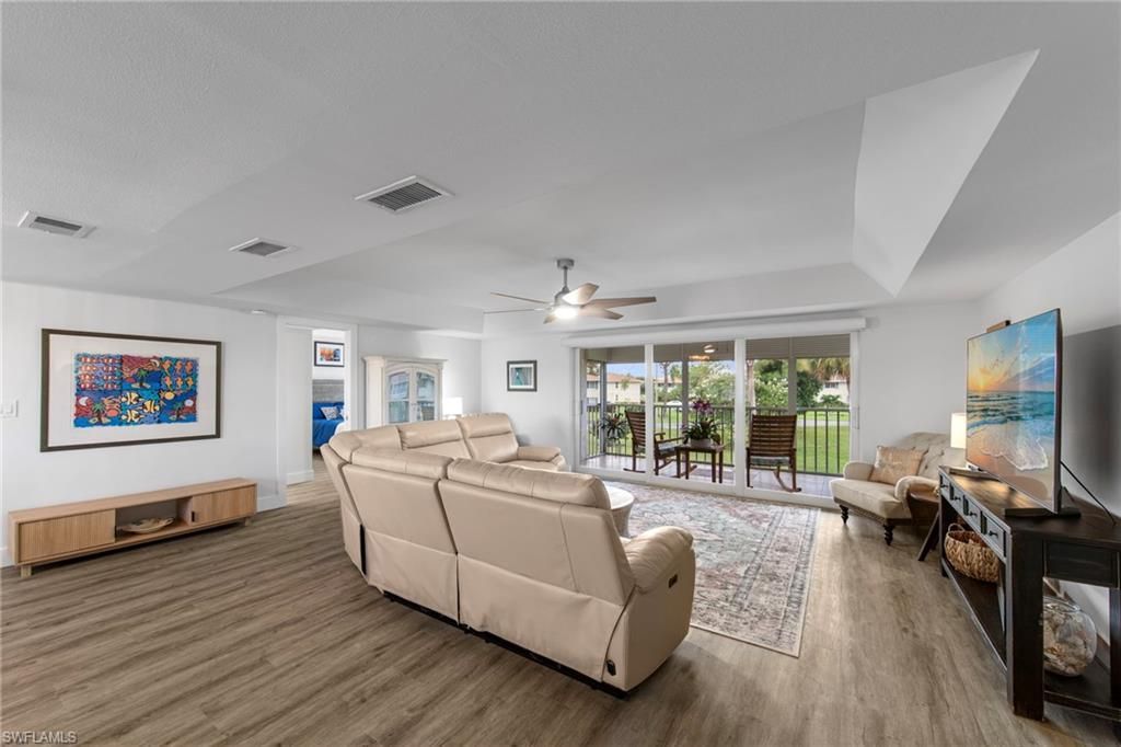 259 Winners Cir, Unit 4, Naples, FL 34112 Photo