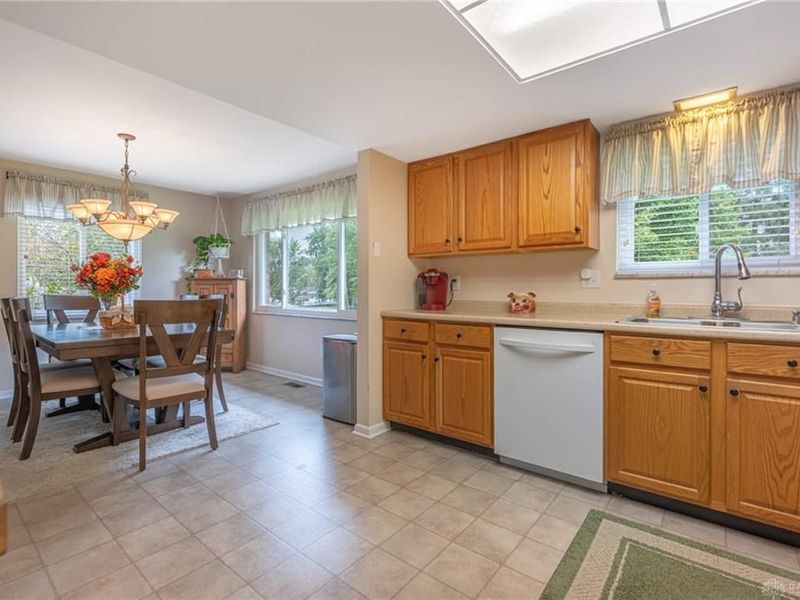 2431 Santa Rosa Drive, Kettering, OH 45440 Photo 9