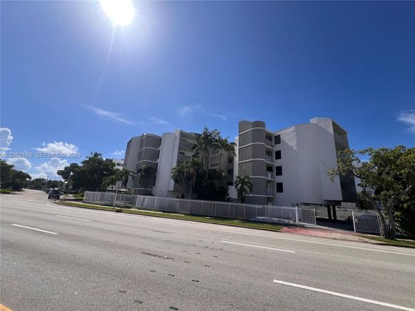 2000 Biarritz Dr , Unit 407, Miami Beach, FL 33141