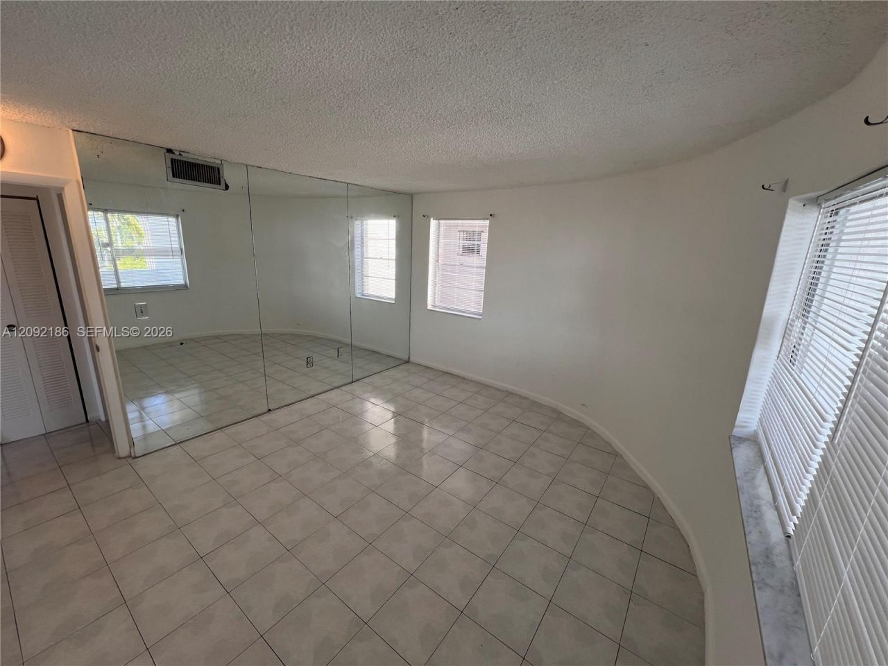 2000 Biarritz Dr , Unit 407, Miami Beach, FL 33141 Photo