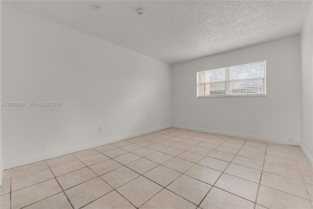6318 SW 25th St , Unit 4, Miramar, FL 33023 Photo
