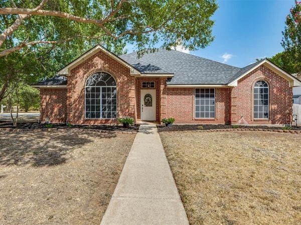 701 Carlisle Court , Lake Dallas, TX 75065