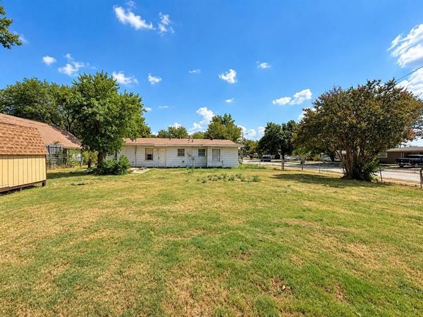 2921 Charles Drive , Garland, TX 75041