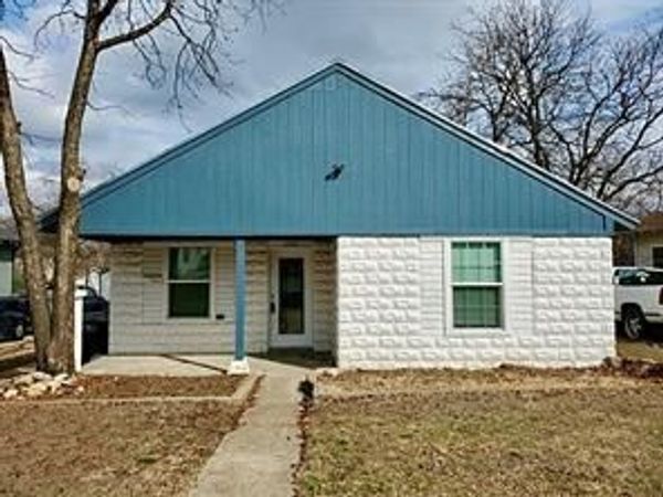 2204 Prairie Avenue, Fort Worth, TX 76164