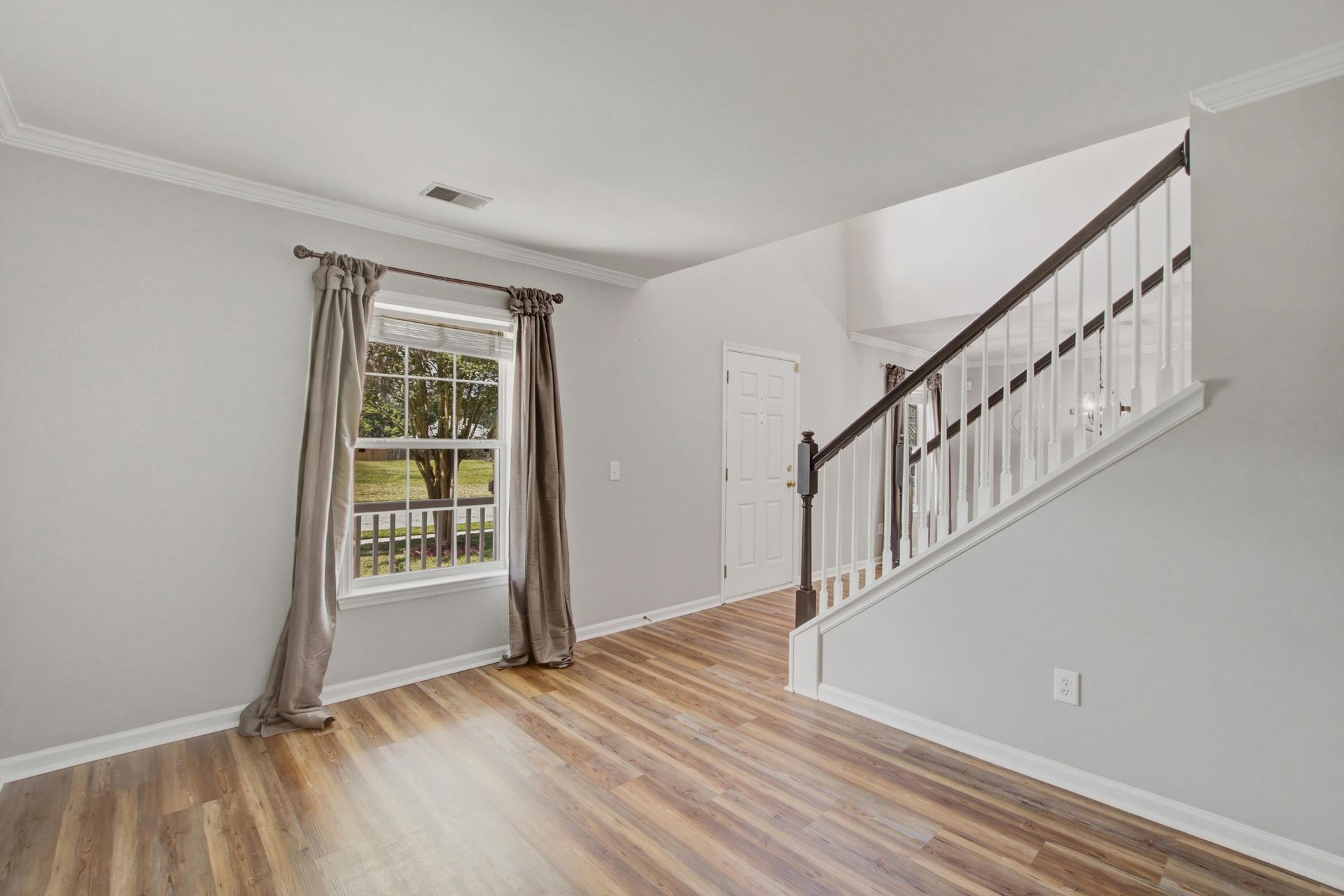 214 Eagle Ridge Road Photo 11