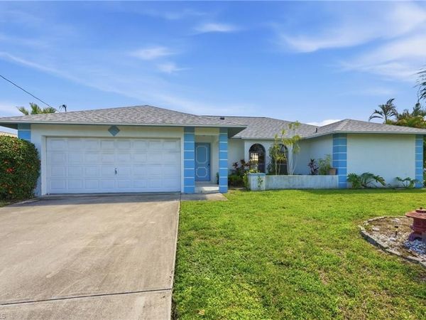202 SE 37th TER , CAPE CORAL, FL 33904