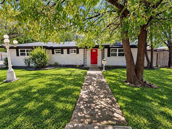 4928 Ira Street , Haltom City, TX 76117