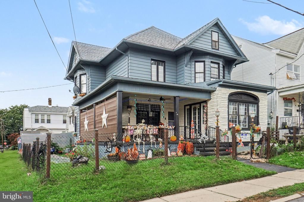 44 N 2ND STREET, FRACKVILLE, PA 17931