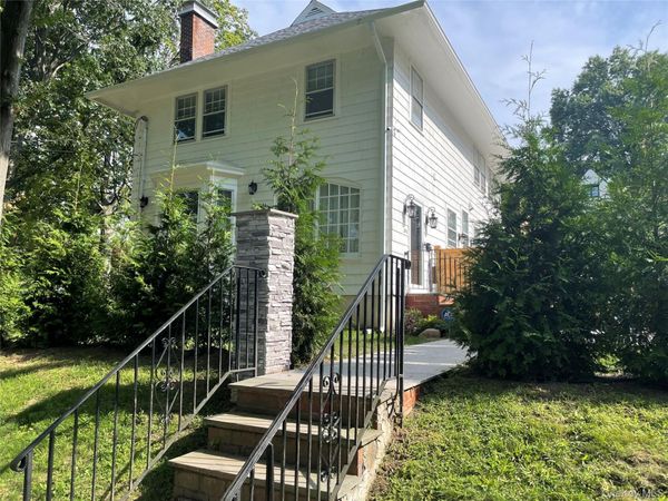 252 Beverly Road , Little Neck, NY 11363