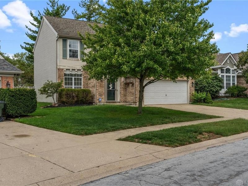 2381 Polo Park Drive, West Carrollton, OH 45439 Photo 2
