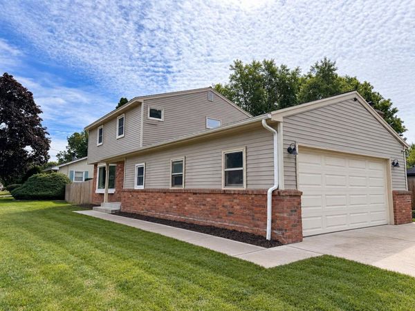 2089 Southwood Avenue, Norton Shores, MI 49441