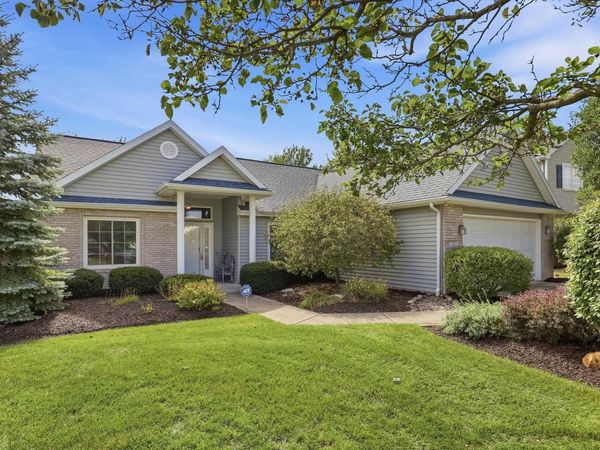 2617 Sugar Tree Drive, Fort Wayne, IN 46818