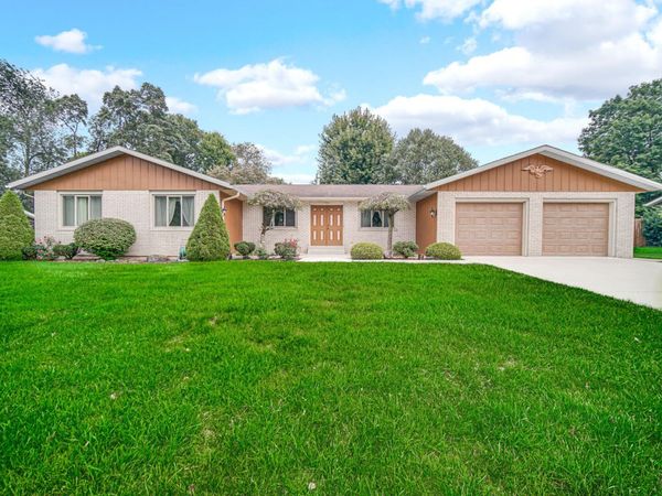 2633 N Stuyvesant Lane , La Porte, IN 46350