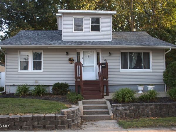 131 Sanderson Avenue , Swanton, OH 43558