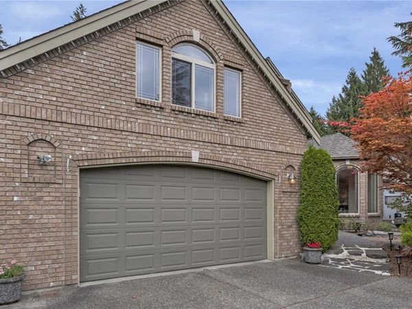 901 Savary Dr , Qualicum Beach, BC V9K 1R7