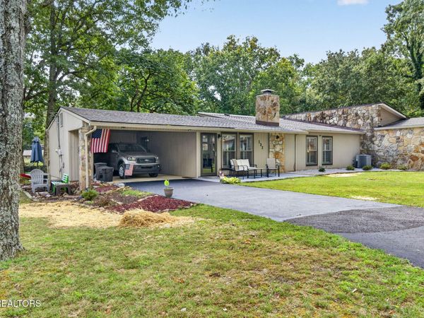 132 Dovenshire Drive, Crossville, TN 38558