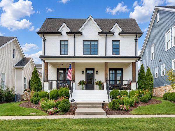 2016 Garfield St , Nashville, TN 37221