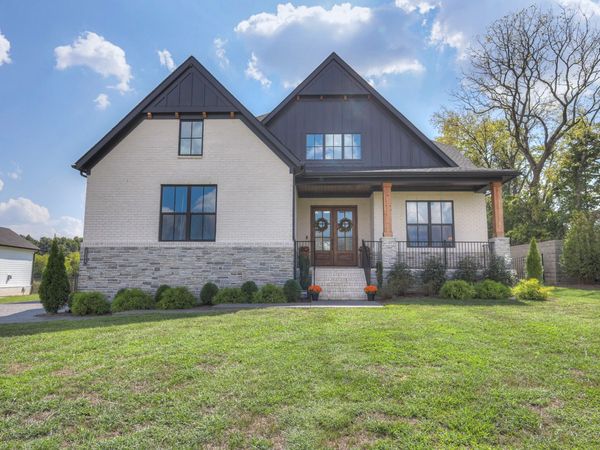 3384 Sarah Bee Ln , Thompsons Station, TN 37179