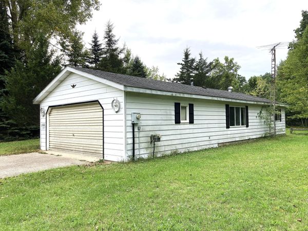 9323 Eva Drive, Crystal, MI 48818